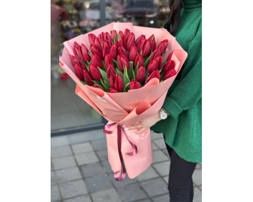 51 тюльпан в пакуванні No4